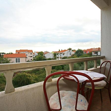 Apartment & Room Dinka, Krk 크르크 외부 사진