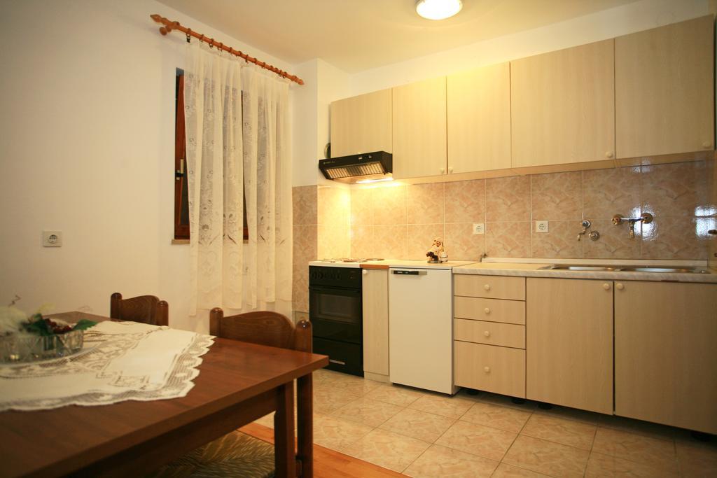 Apartment & Room Dinka, Krk 크르크 외부 사진